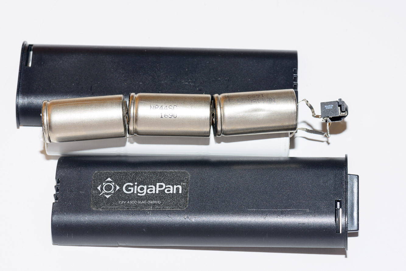 How the batteries are soldered together.
